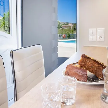 Villa Mm Hriszí Aktí Haniá