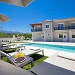 Mm Villa *